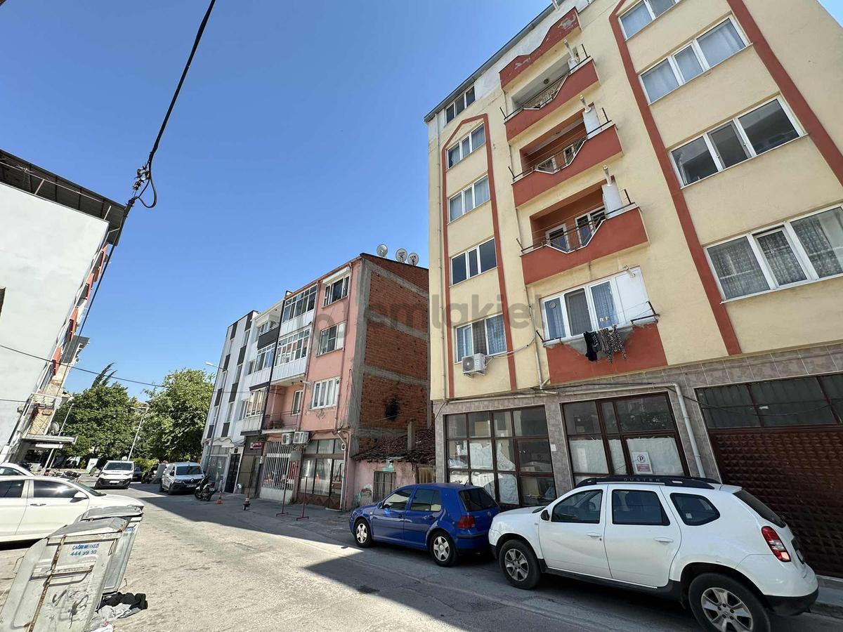 1. Oruçgazi Mah. Muharrem Hasbi Lisesi Yanı 2+1 Asansörlü Daire