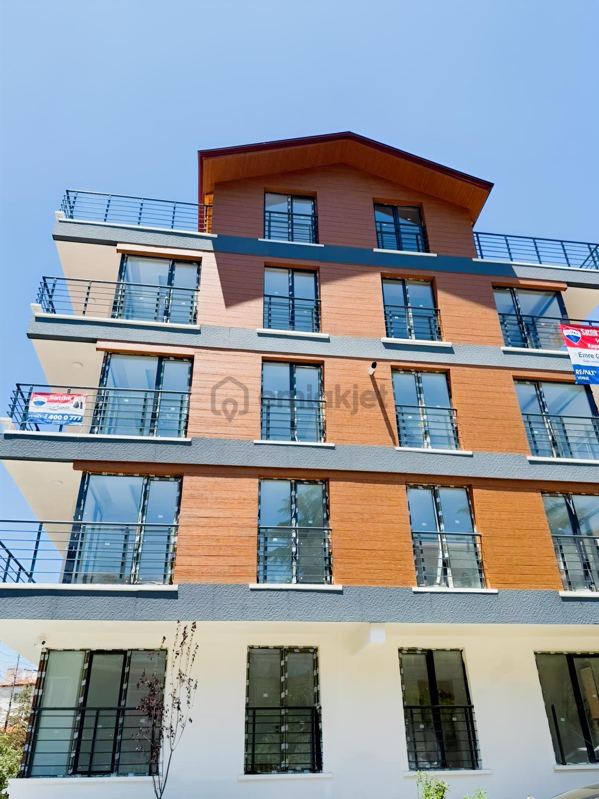 Seyranbağlarında Sıfır 3+1 Yerden Isıtma Kapalı Otopark Asansör