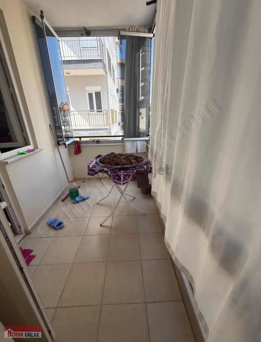 Sarılar Merkezi Satılık 2+1 Arakat Daire - 2