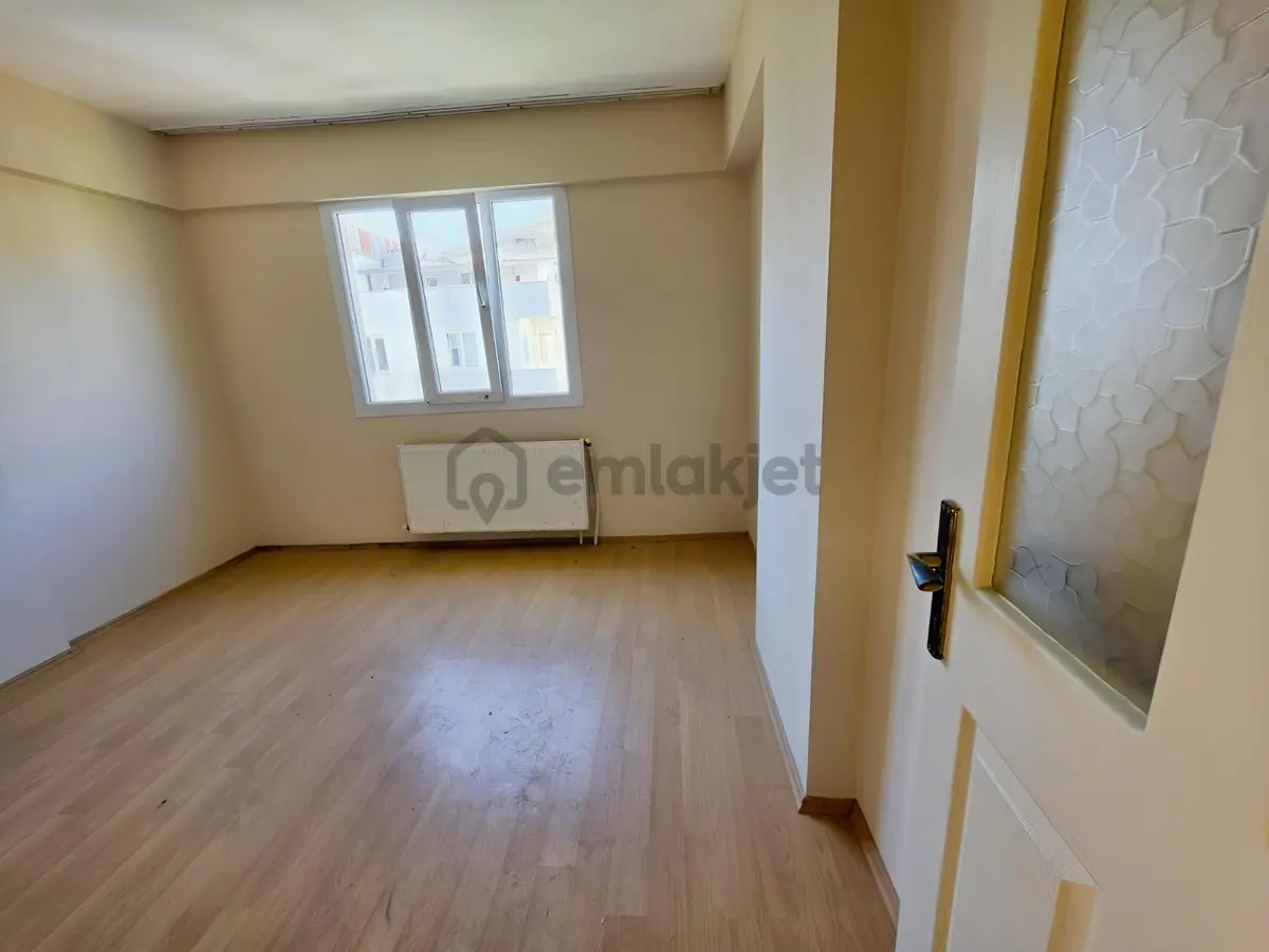 Geniş 3+1 Fırsat Kiralık Daire - 10