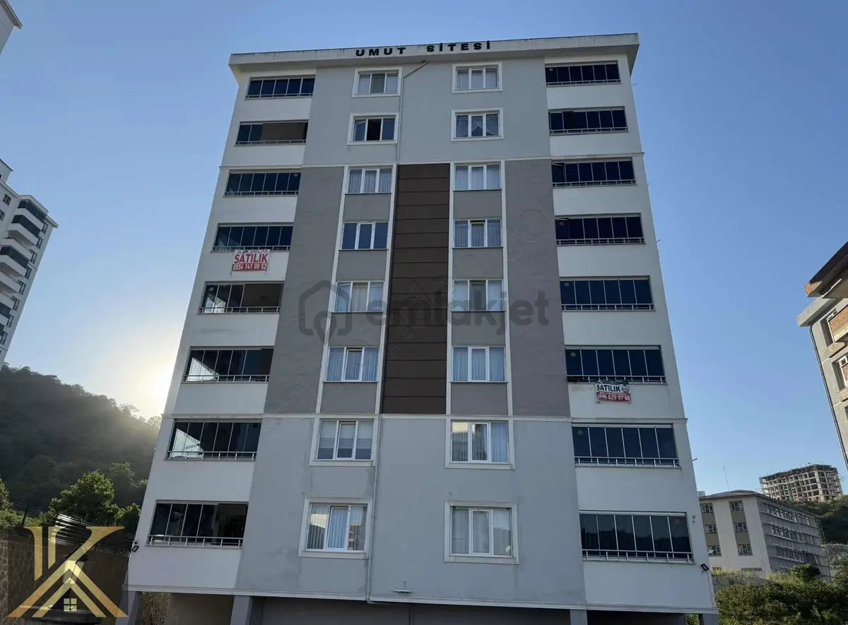 Ayazlı Mahallesı'nde Satılık 3 + 1 Lüks Daıre