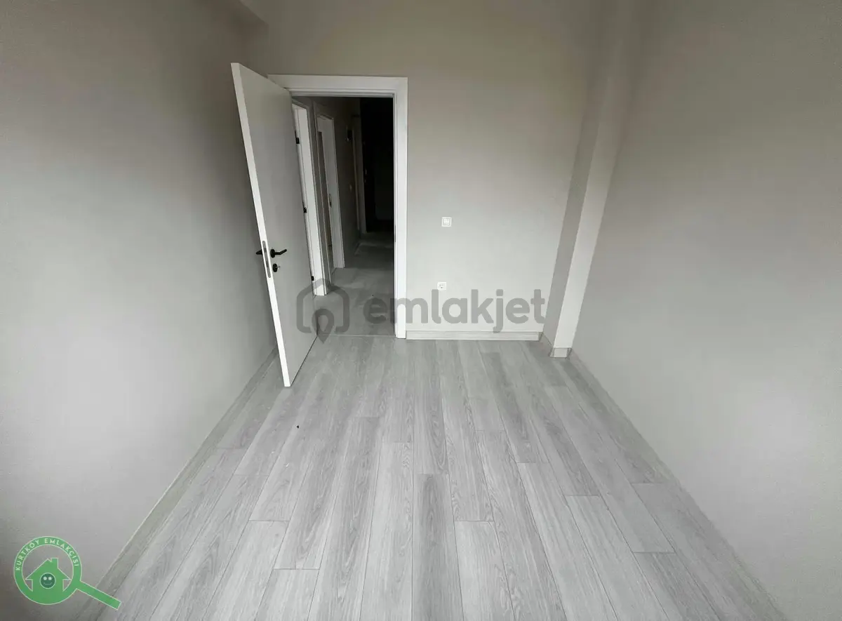 Pendik Çamçeşme'de Satılık 2+1 Kapalı Otoparklı Daire - 27