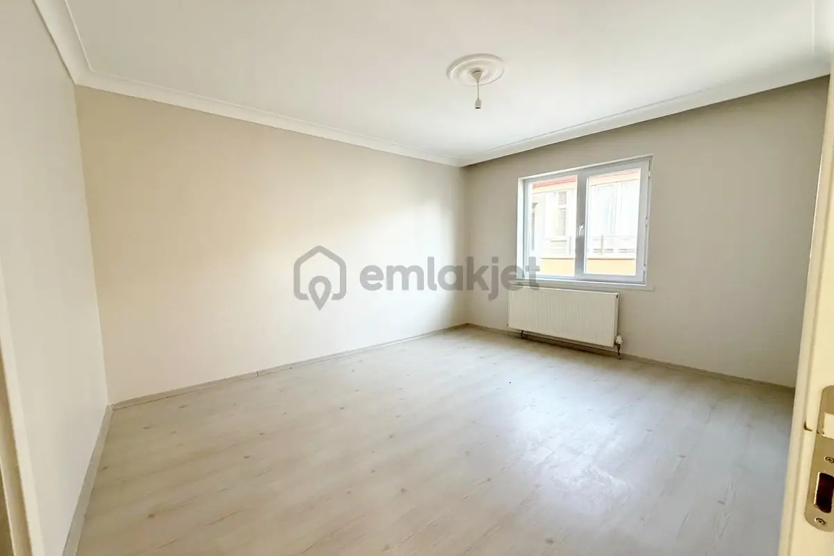 Kanuni Mahallesi’nde Katta Yapılı Ebeveyn Banyolu 4+1 Daire! - 20