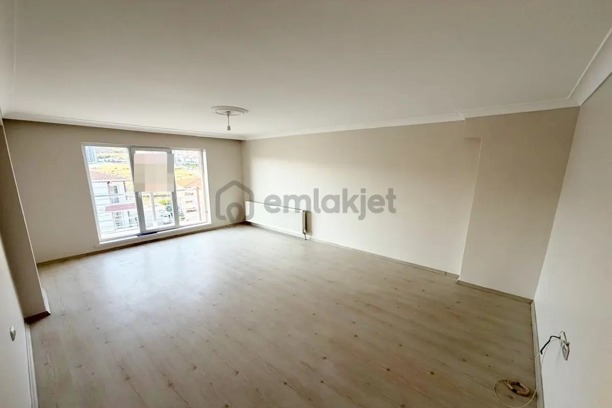 Kanuni Mahallesi’nde Katta Yapılı Ebeveyn Banyolu 4+1 Daire! - 9
