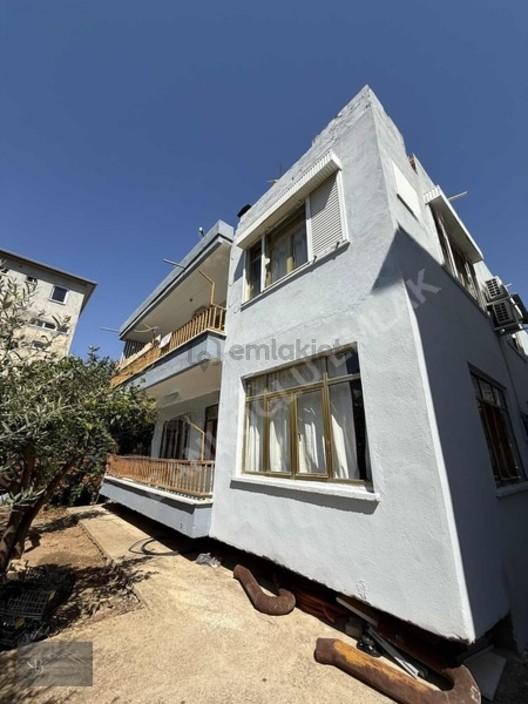 Bankoğlu Emlak'tan 2 Katlı Binalı Arsa - 4