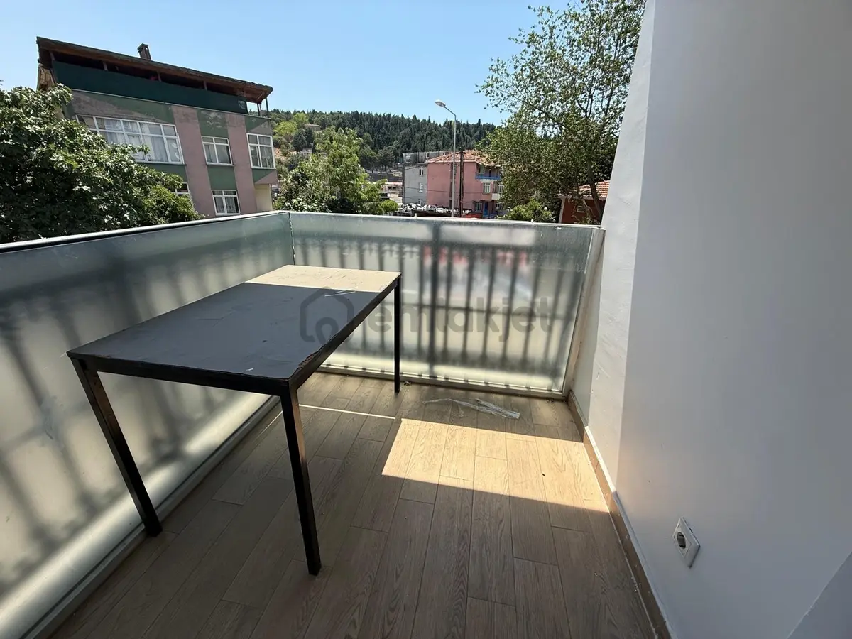 İçerenköy'de Genç Binada 2+1 Bakımlı Kiralık Daire - 15