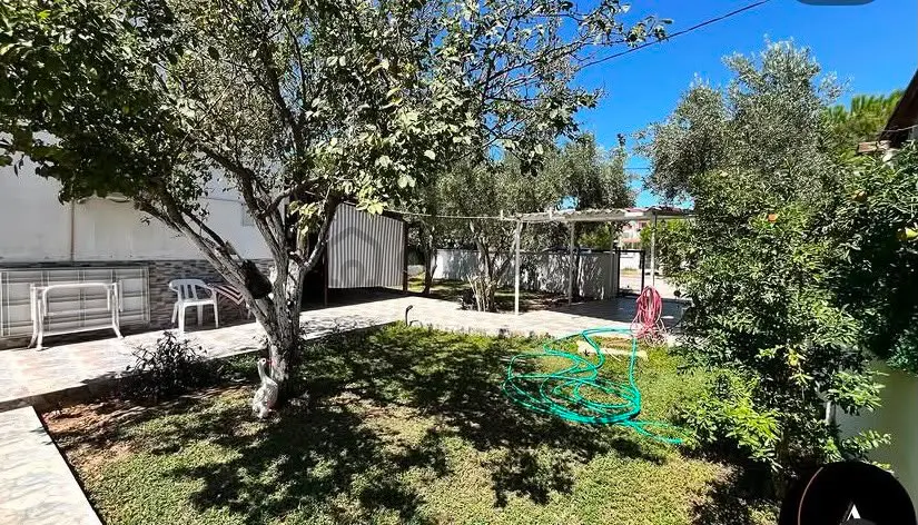 Ayvalık’ta Denize 500 Mt | 3 Katlı Bahçeli Villa - 3
