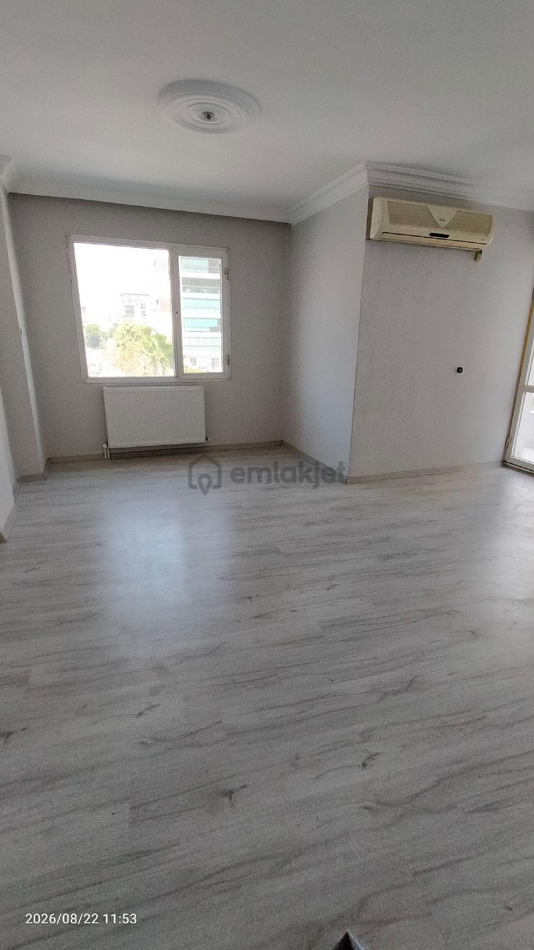 İzmir Çiğli Ataşehir Mah. Kiralık 2+1 Doğalgazlı Arakat Daire