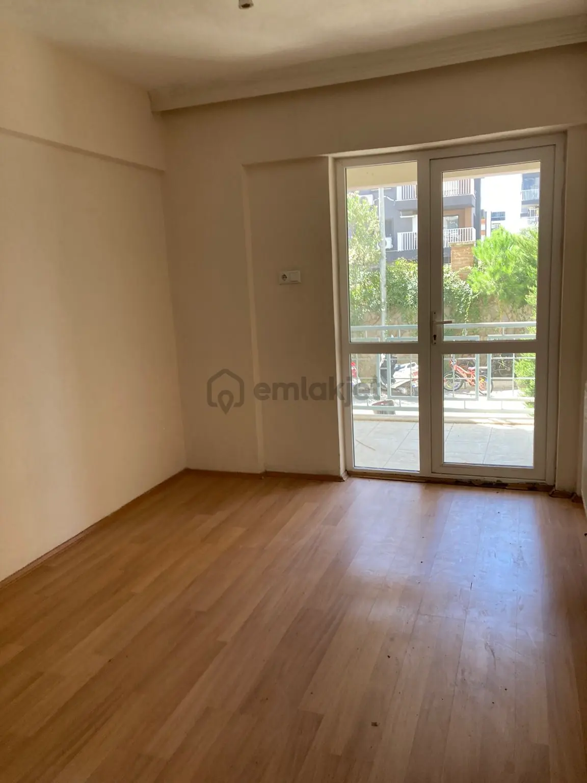 Kiralık 3+1 Doğalgazlı Daire - 8