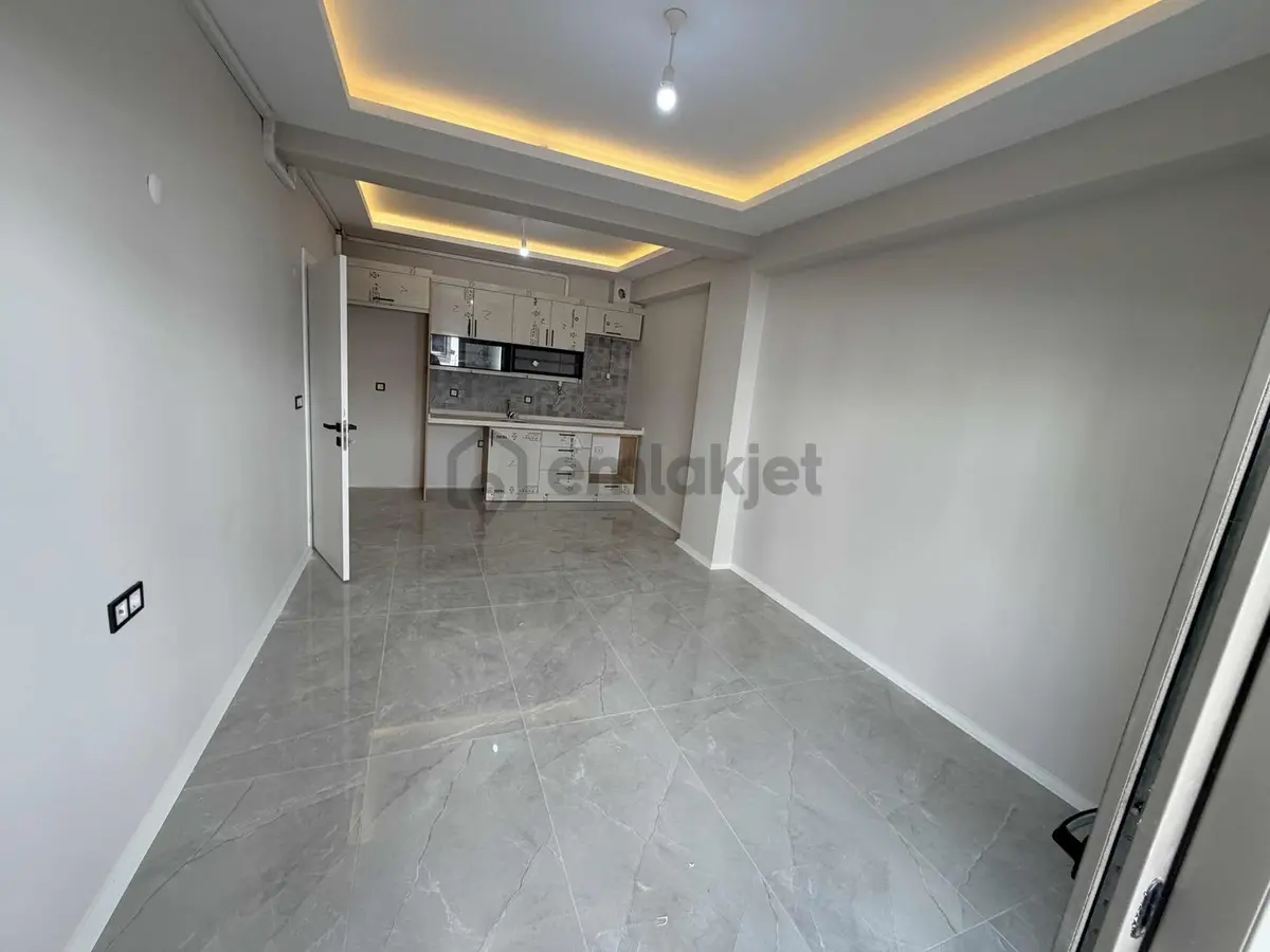 Merkez Gayrimenkulden Satılık 2+1 - 6