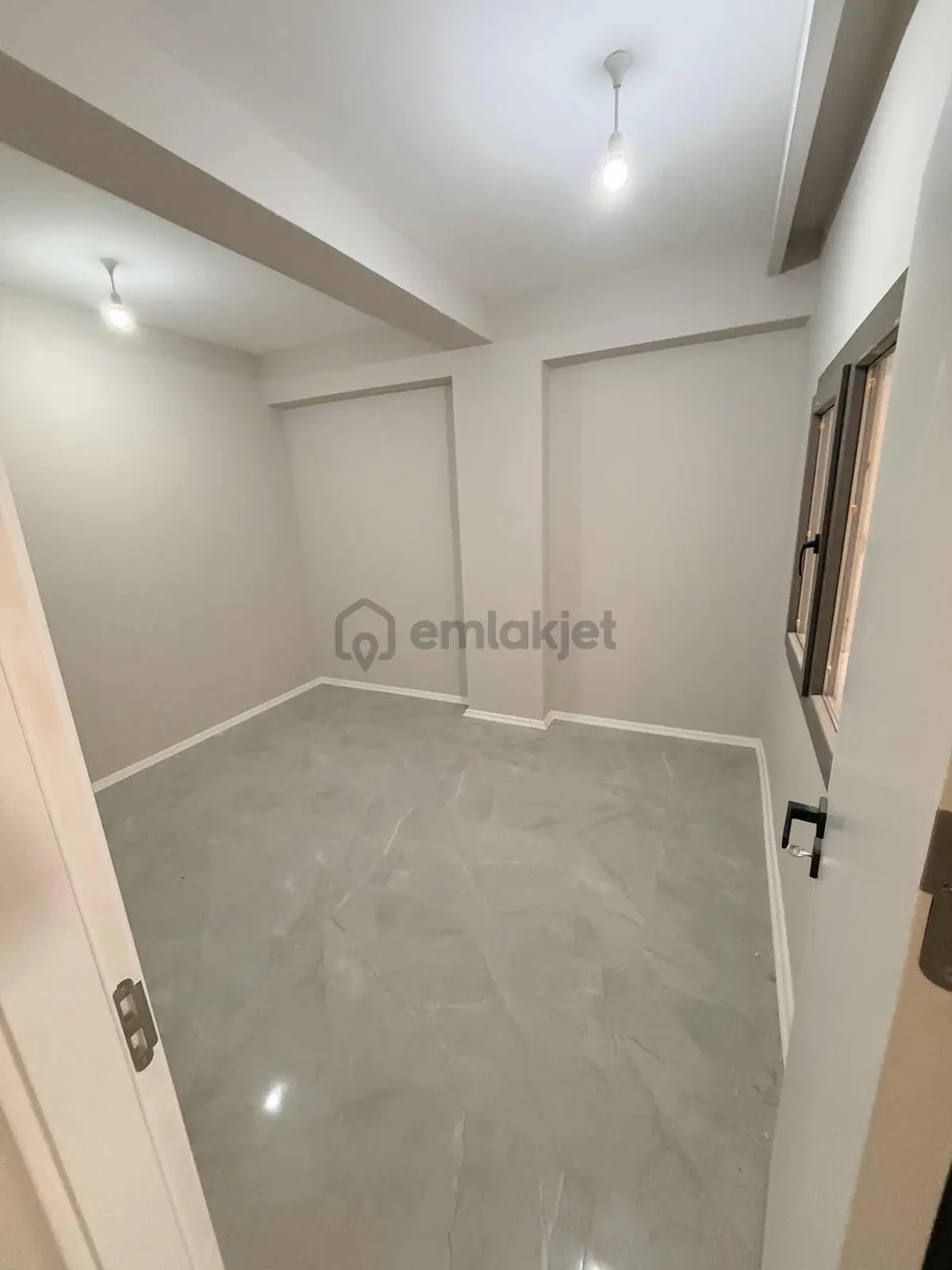 Merkez Gayrimenkulden Satılık 2+1 - 15