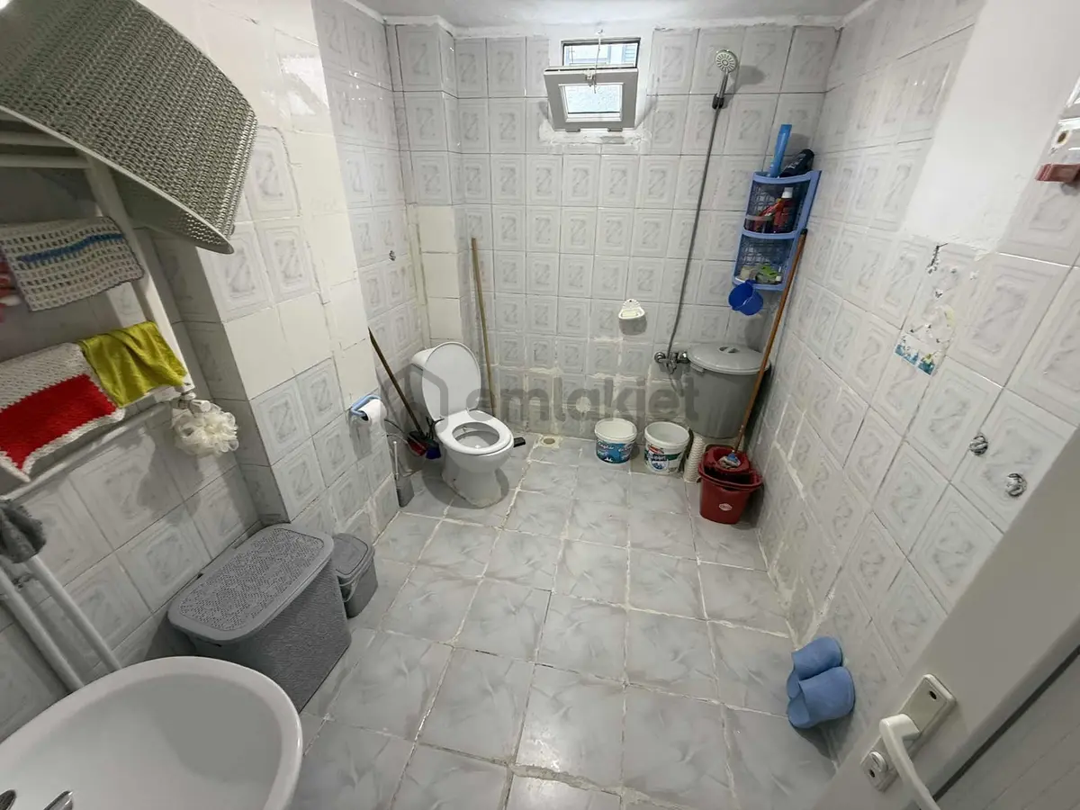 Cadde Üzerinde Satılık Gazi Mah. Çift Balkonlu 2+1 Daire - 27