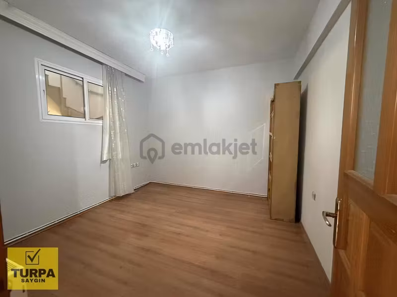 Turpa Saygından Kiralık - 11