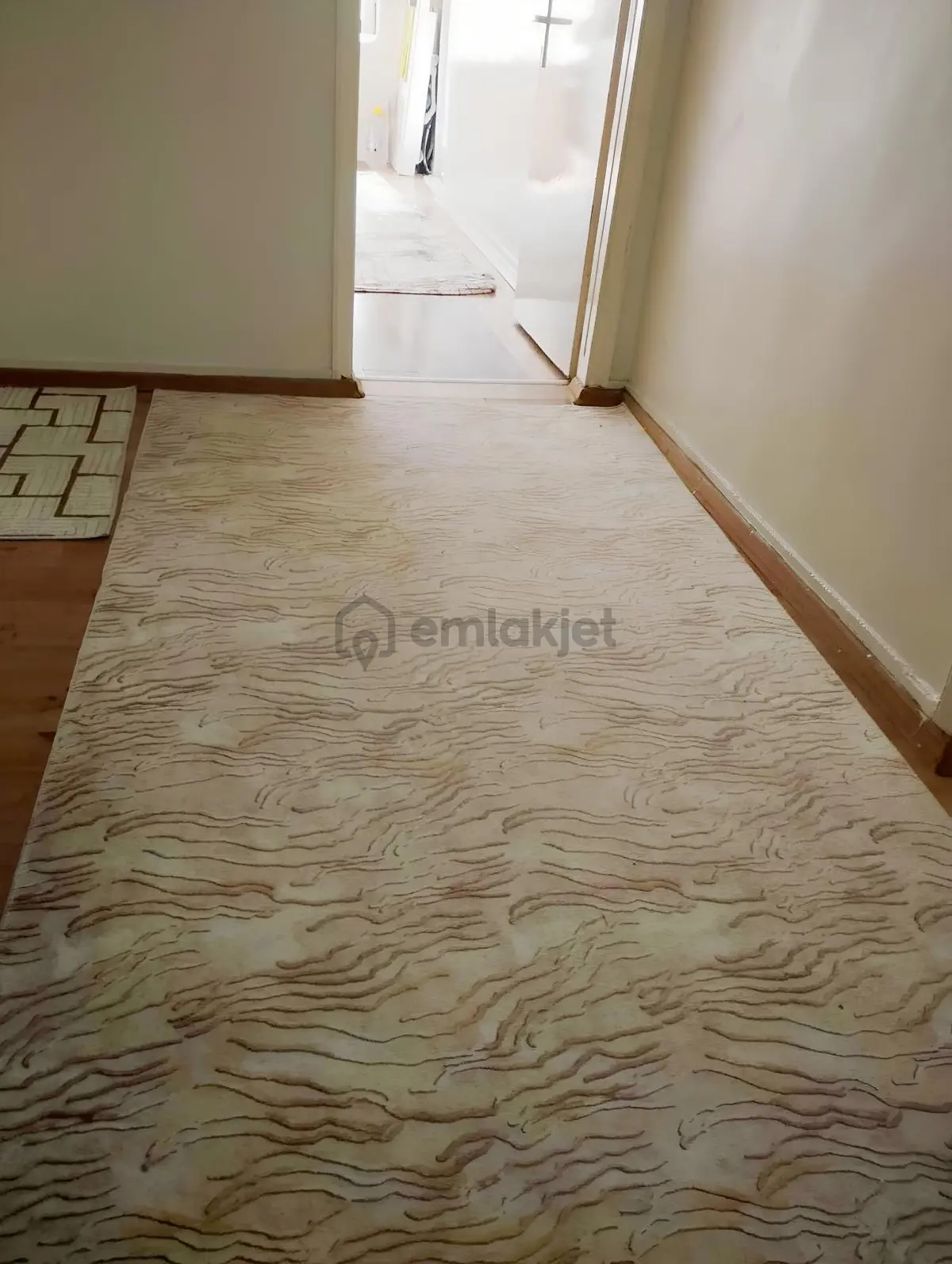 Ceylan Avm Arkasında Satılık 3+1 Bakımlı Daire - 13