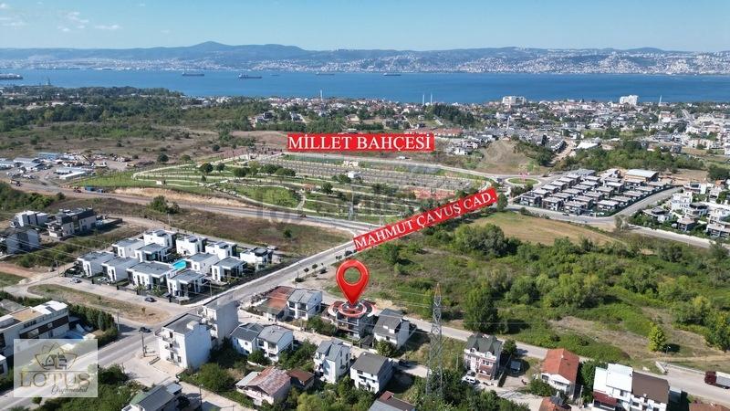 Başiskele Damlar Deniz Manzaralı 4+1 Modern Tripleks Villa - 11