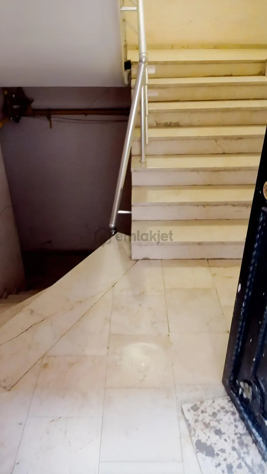 Kiralık Eşyalı 1+1 Çatı Katı Apart - 4