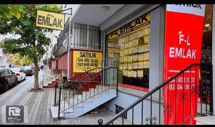 F-l Emlaktan Çamlıca Yakını 165 M2 Geniş 3+1 - 5