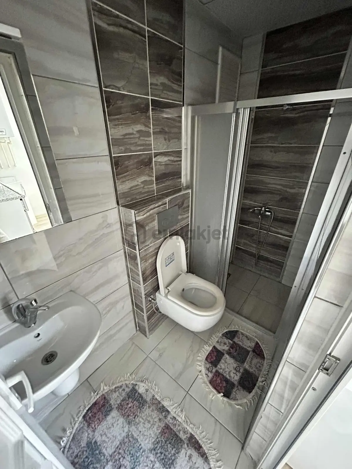 İstenç Yapıdan Tramvaya Cephe Kiralık - 17