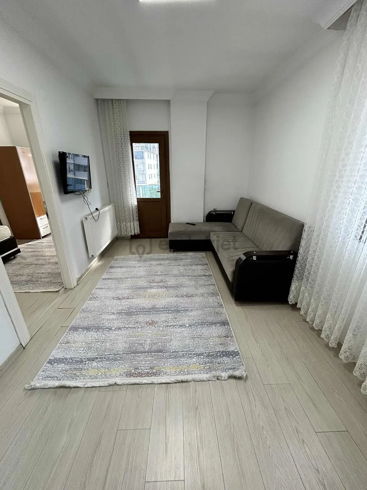 İstenç Yapıdan Tramvaya Cephe Kiralık - 9