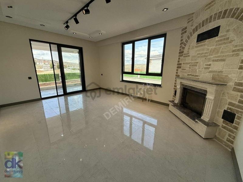 Sarısungur Mahallesinde Satılık Lüks Villa - 20