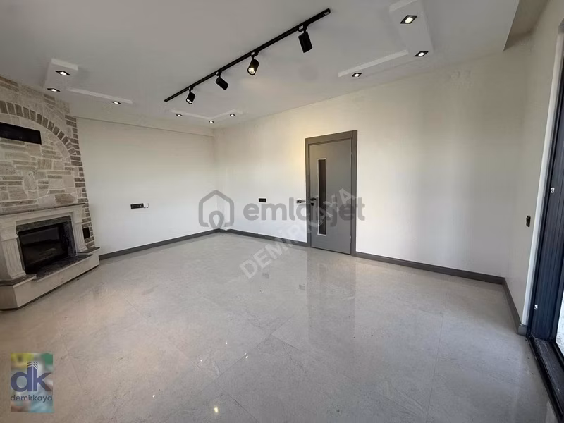 Sarısungur Mahallesinde Satılık Lüks Villa - 19