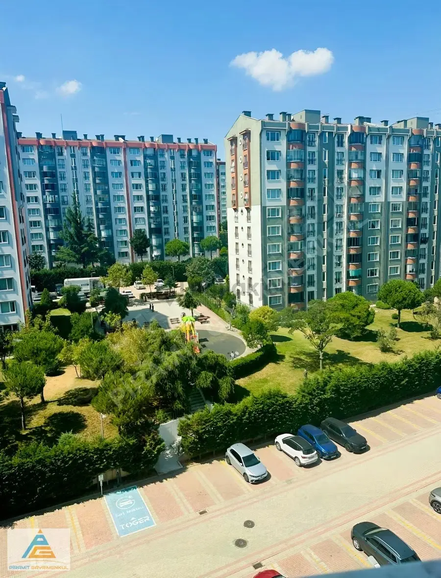 Başakşehir 5. Etap Yeniköy Sitesi'nde 4+1 Satılık Daire - 12
