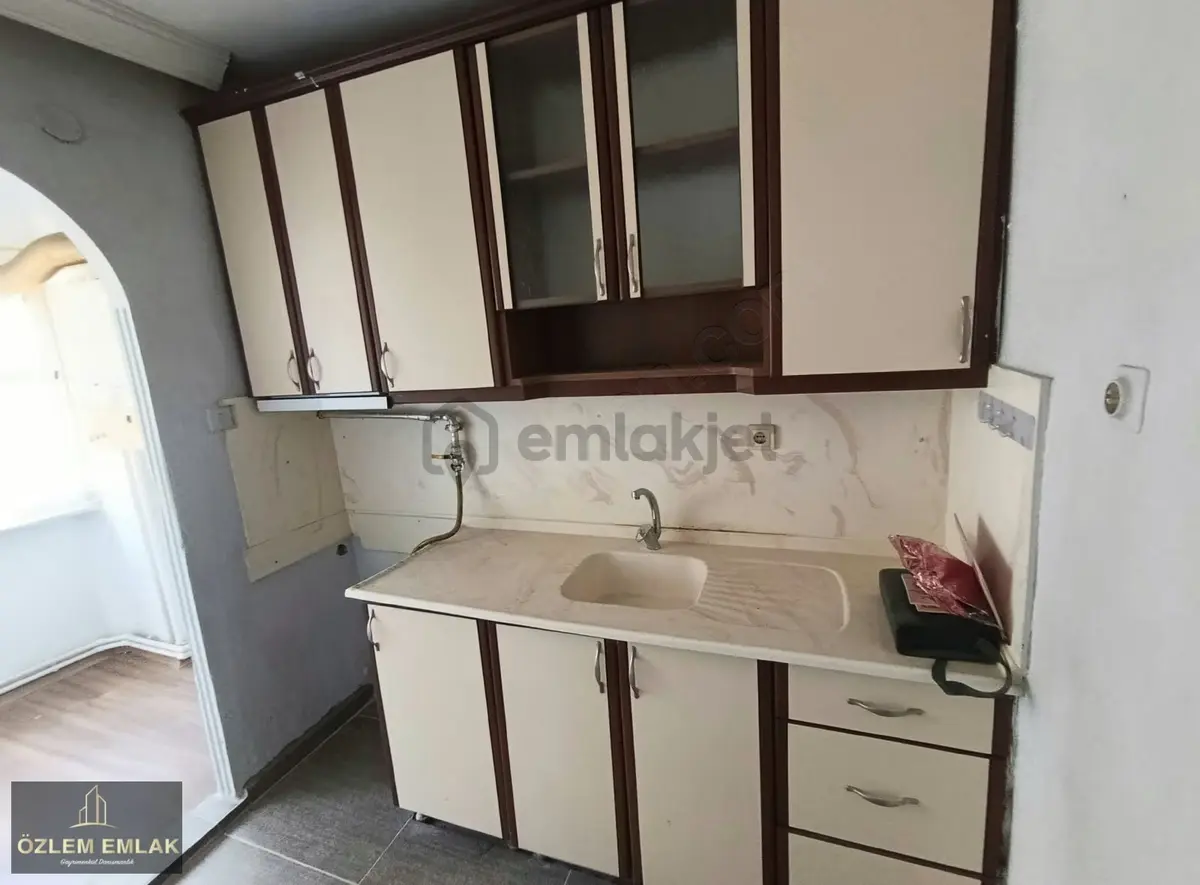 Özlem Den Paşabayır Mahallesinde 3+1 Tadilatlı Kiralık Arakat - 6
