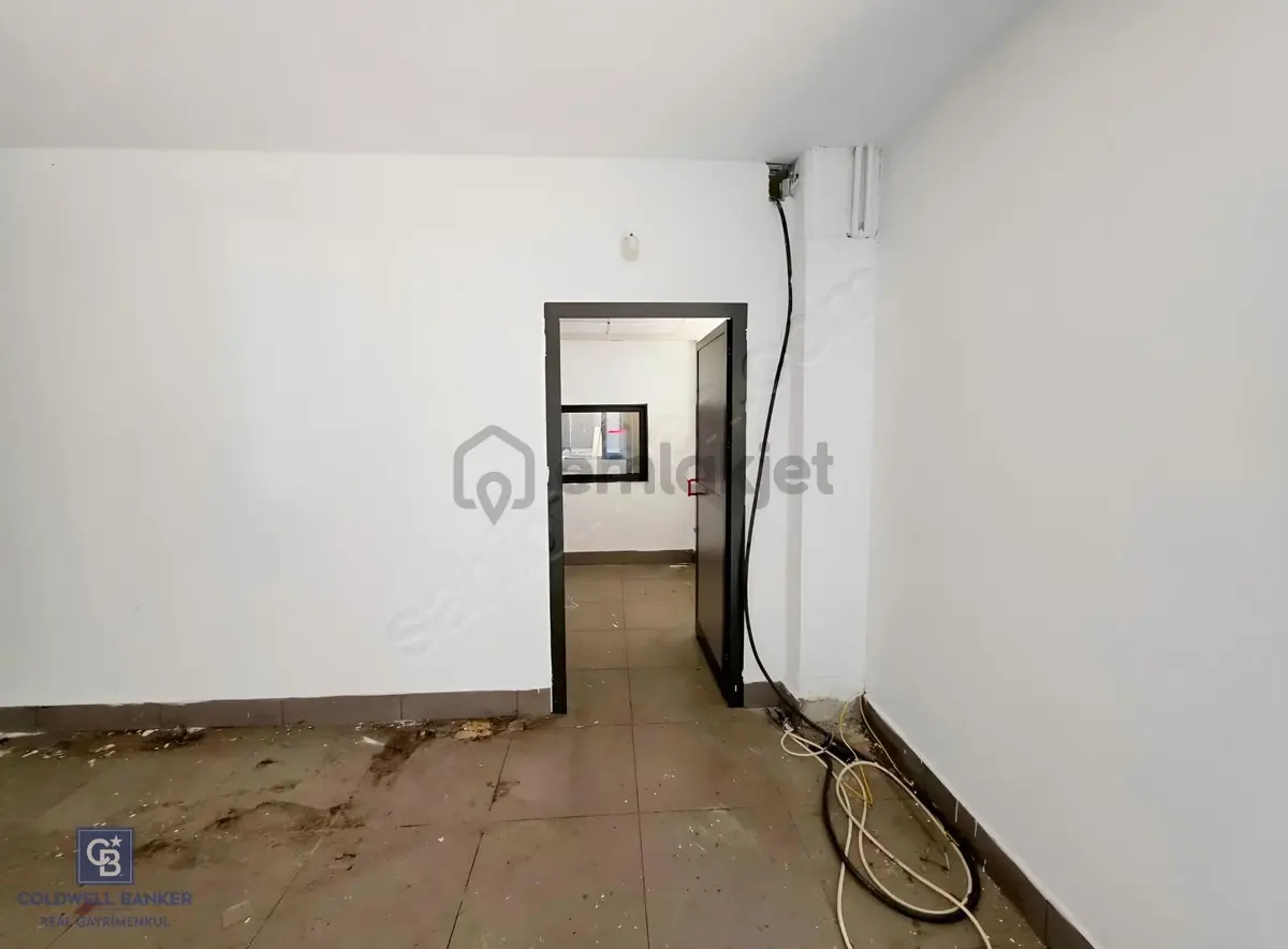 İstiklal Mahallesinde Kiralık 396 M2 Ticari - 28