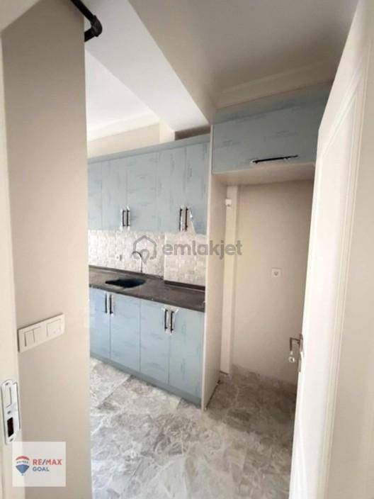 Yeni Binada Hiç Oturulmamış Kiralık 2+1 Daire - 15