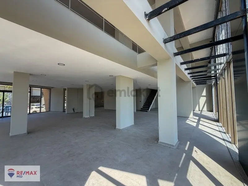 Remax Mid'den Satılık 600 M2 İşyeri 2 Katlı - 10