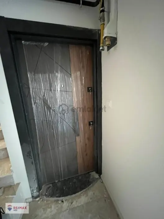 Remax Mıd 'den Satılık 1+1 Satılık Daıre - 13