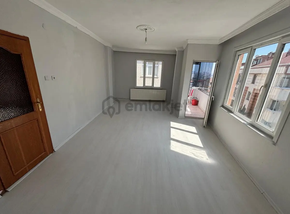 Eftelya Emlaktan Satılık 2+1 Daire