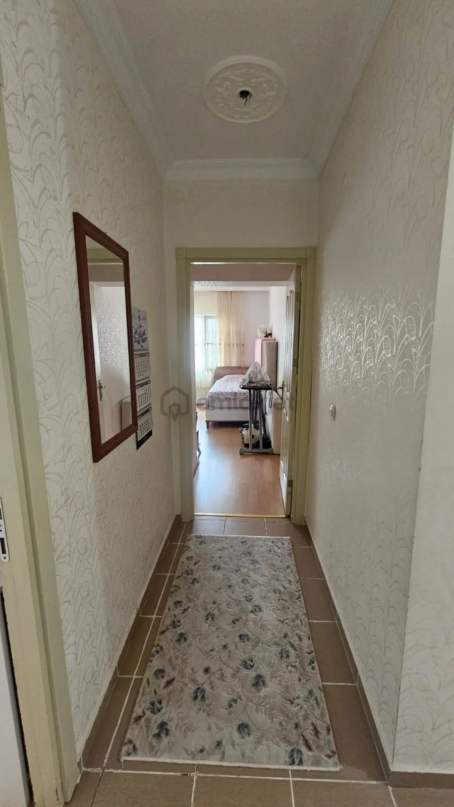 Site İçerisinde Ara Kat 3+1 Yapılı Daire - 24
