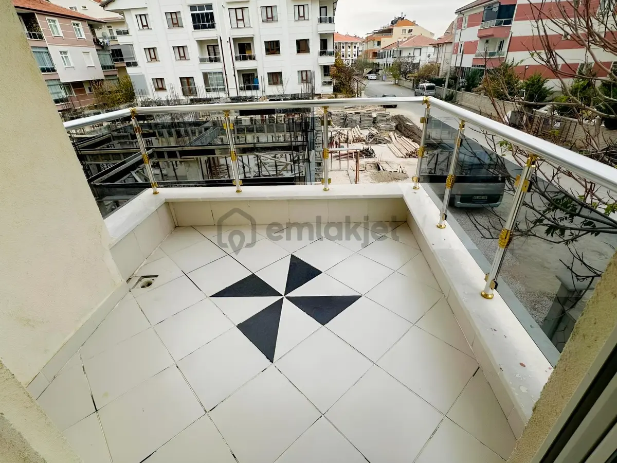 Çeltek Mahallesinde Ara Kat 3+1 Güney Cephe Kiralık Daire - 10
