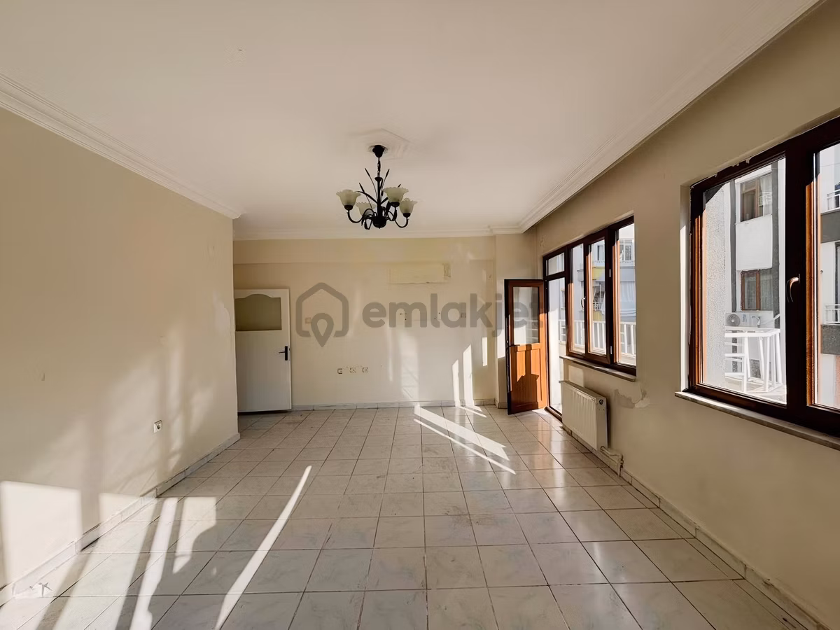Gaziler Çeşme Durağı Cıvarı Acil Satılık 3+1 Arakat Daire - 16