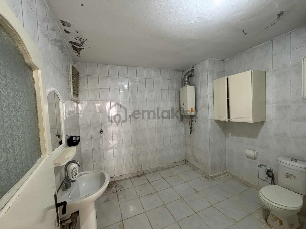 Gaziler Çeşme Durağı Cıvarı Acil Satılık 3+1 Arakat Daire - 13
