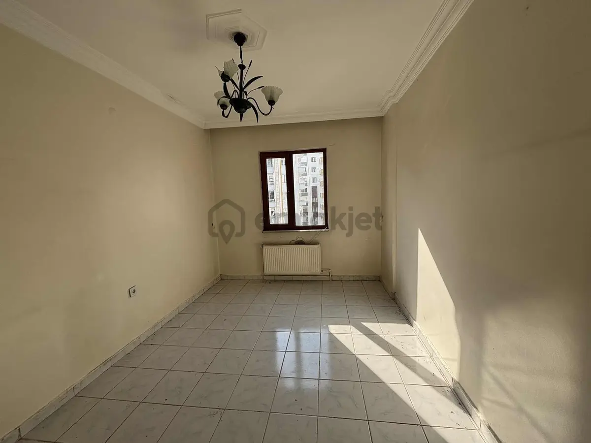 Gaziler Çeşme Durağı Cıvarı Acil Satılık 3+1 Arakat Daire - 23