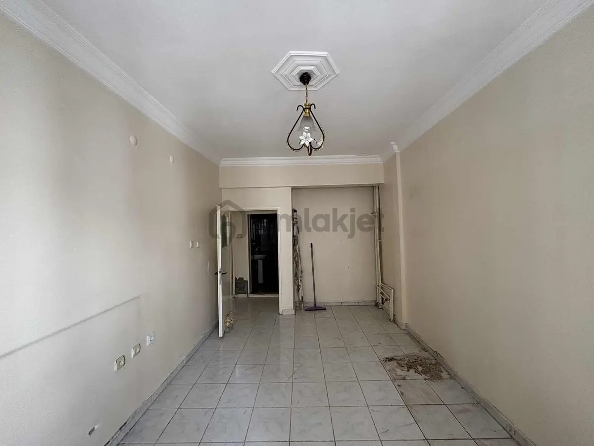 Gaziler Çeşme Durağı Cıvarı Acil Satılık 3+1 Arakat Daire - 11