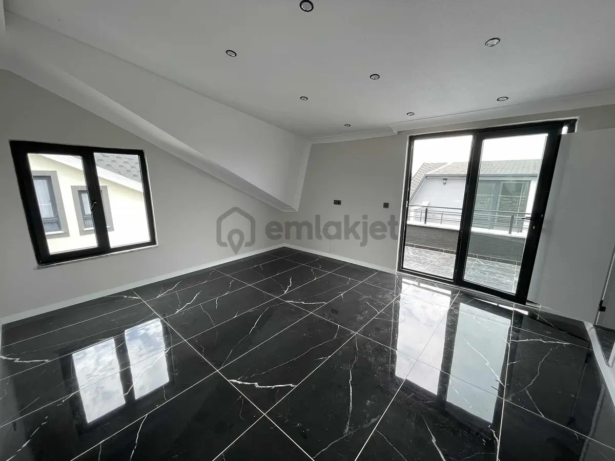 Yrc'den Geniş Bahçeli Denize 200mt Müstakil Tripleks Villa!! - 5