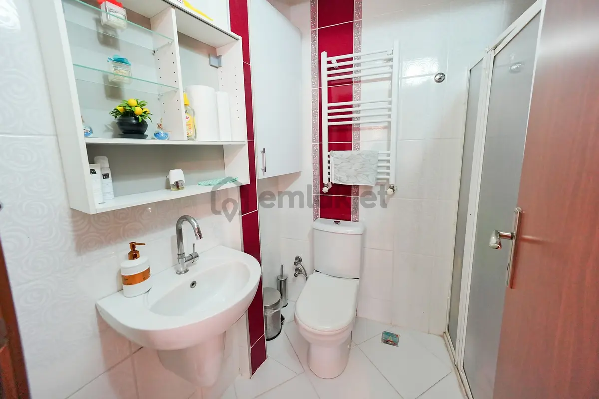 Bornova Ergene'de Geniş Ve Ferah 4+1 Daire - 31