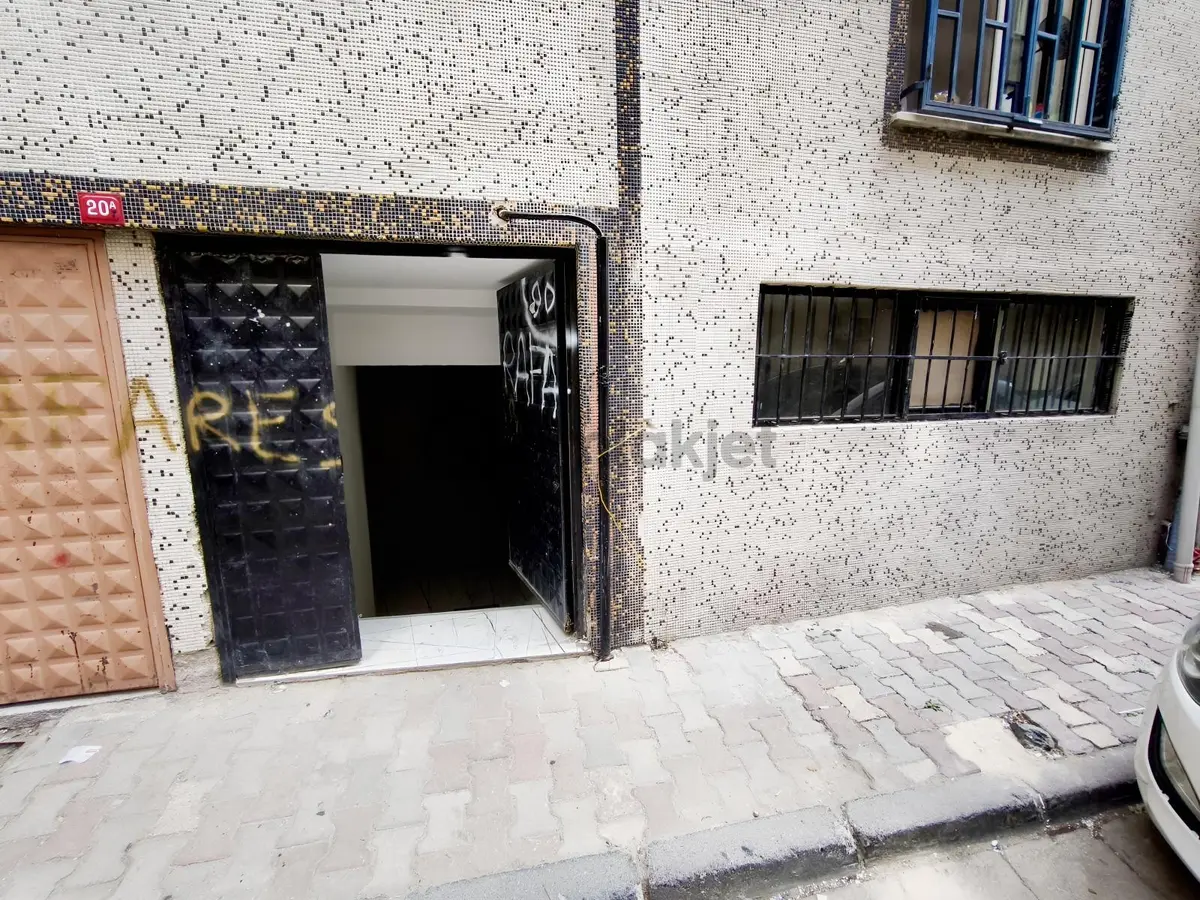 Cadde Üzerinde Çift Girişli 70 M2 Kiralık Dükkan - 8