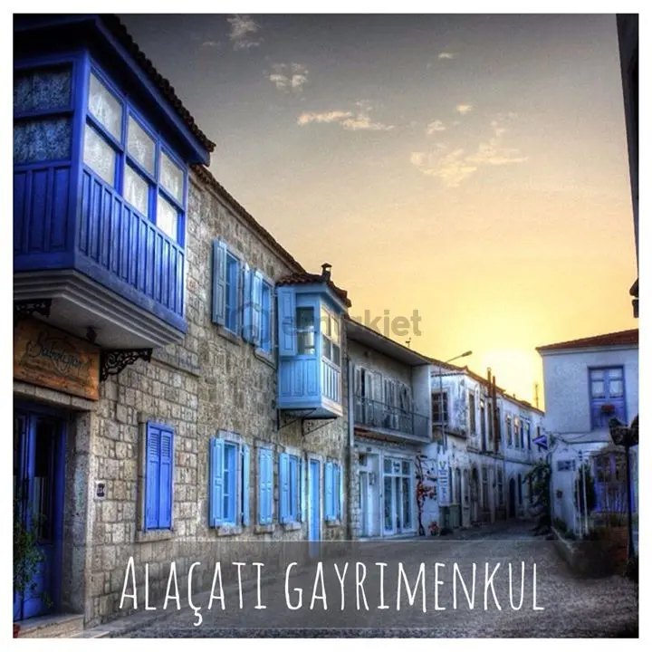 Çeşme Merkezde Satılık Taş Villa - 28