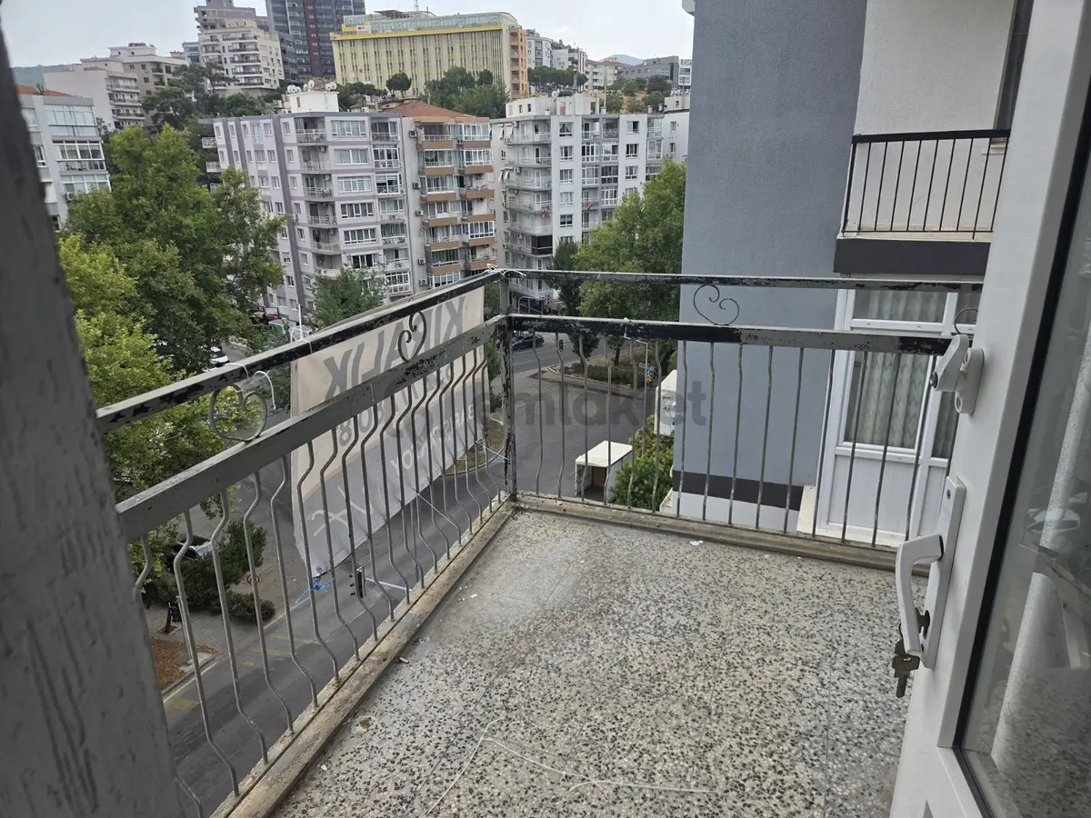 İnönü Cadde Üzeri Metro Yakını Satılık 3+1 Daire - 29