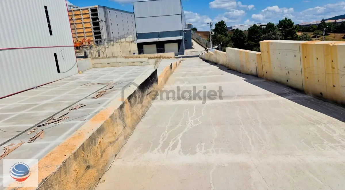 Balçık Mh. Ruhsatlı 1400m² Kapalı 2000m² Açık Kiralık - 17