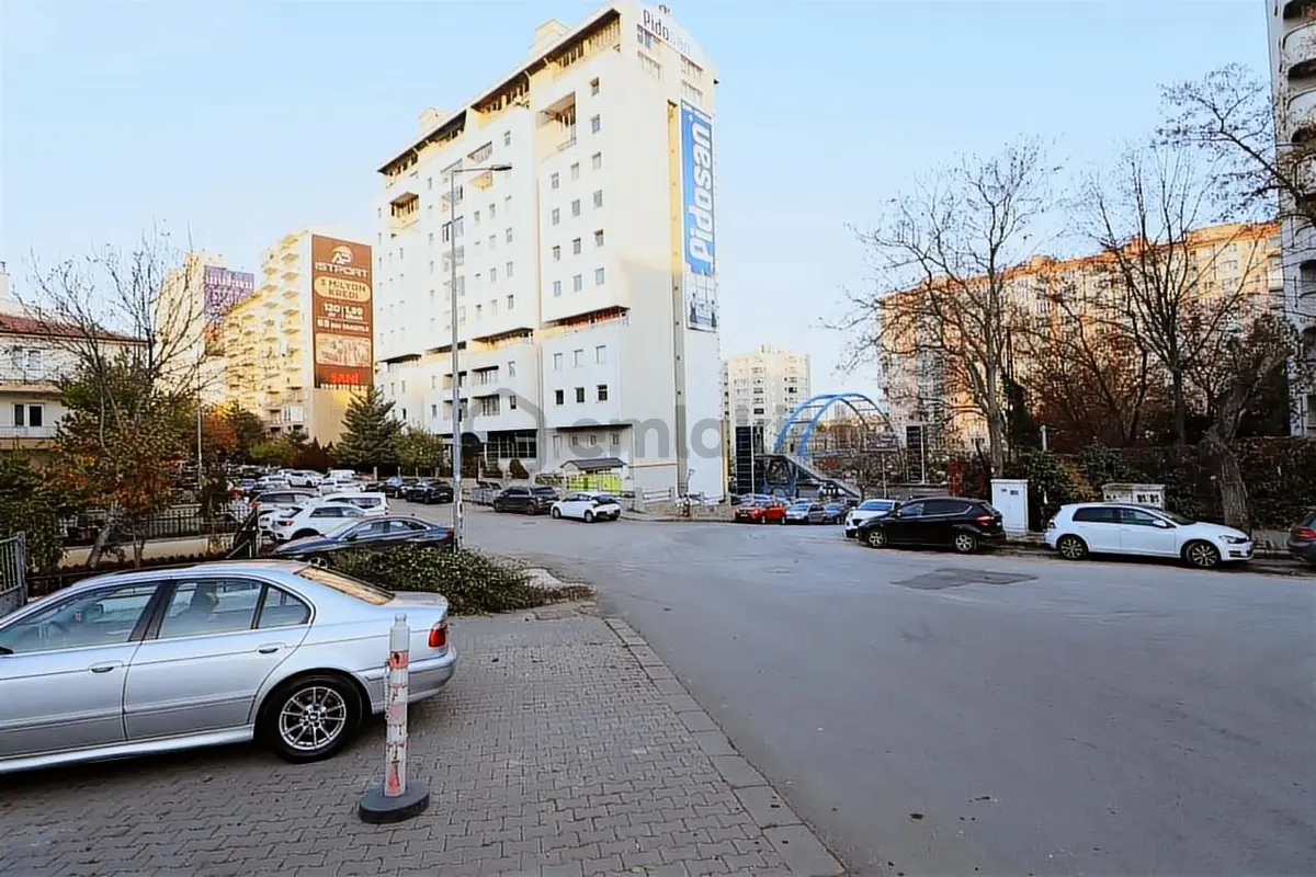 Metro Yakını Katta 3+1 Kiralık Daire - 32