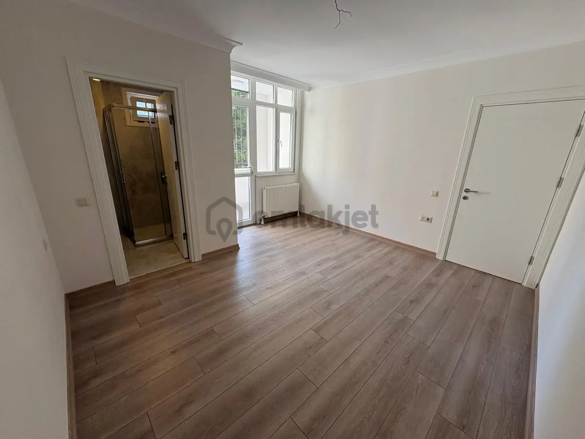 Bahçelievler Mahallesinde 3+1 Kiralık Daire - 6
