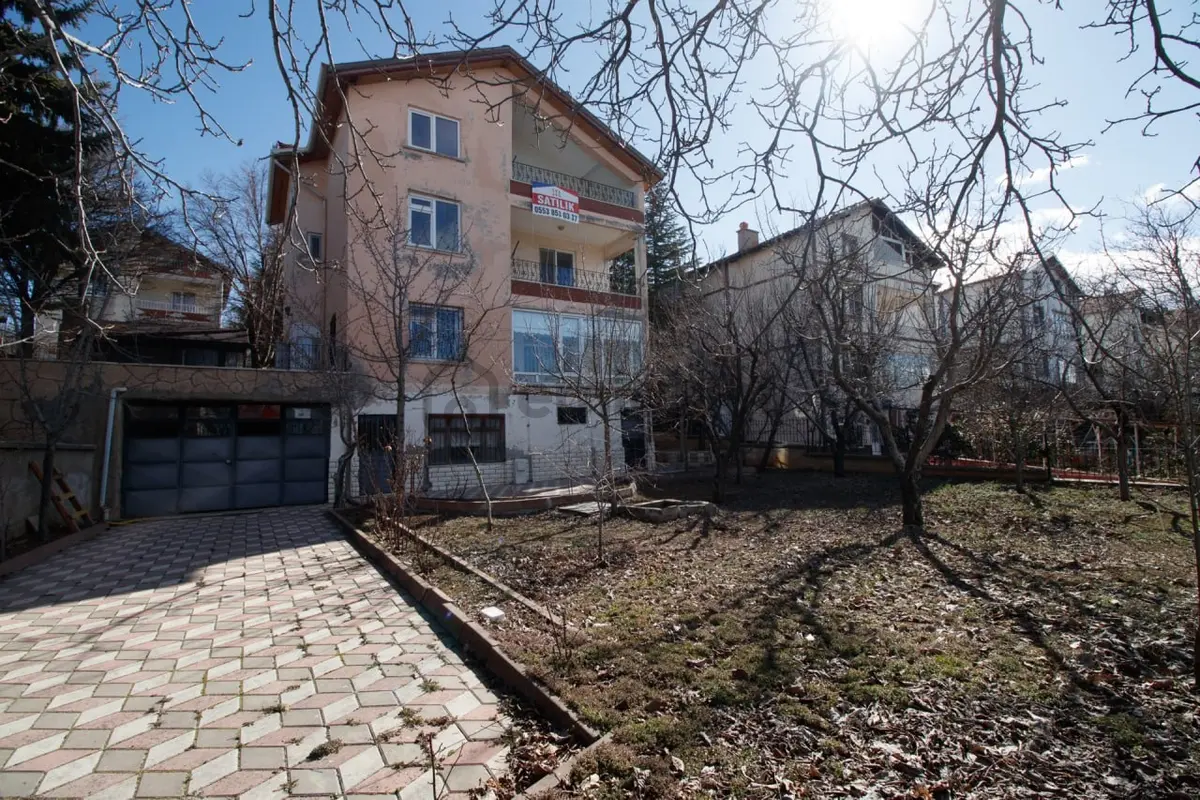 Elmadağ Hasanoğlan Bahçelievler'de Satılık 5+2 Triplex Villa - 18