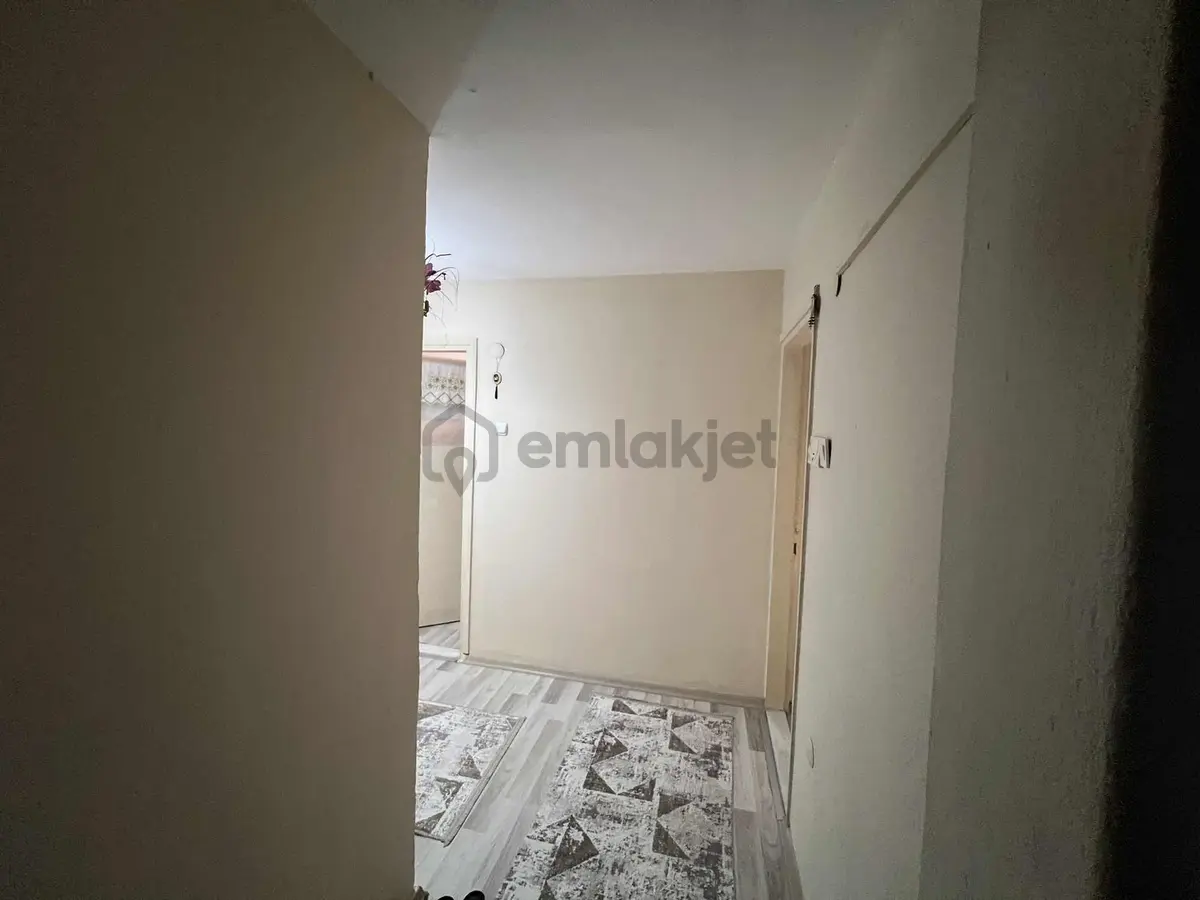 Konak Mahallesinde Satılık 3+1 Ayrı Mutfak Daire - 9