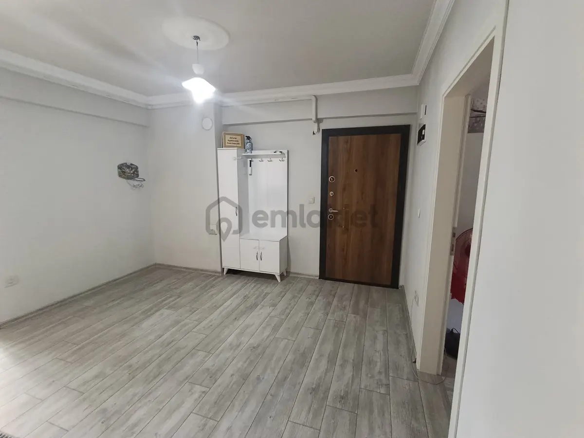 Yomra Merkezde Cadde/ Üzerı Satılık Daire - 16