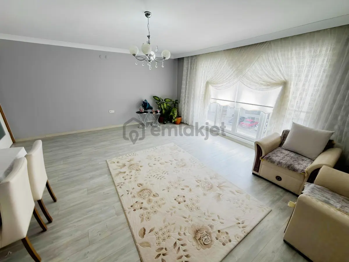 Oğulbey'den Estergon Cad Üstünde 4+1 Site İçinde Ebeveyn Banyolu - 5